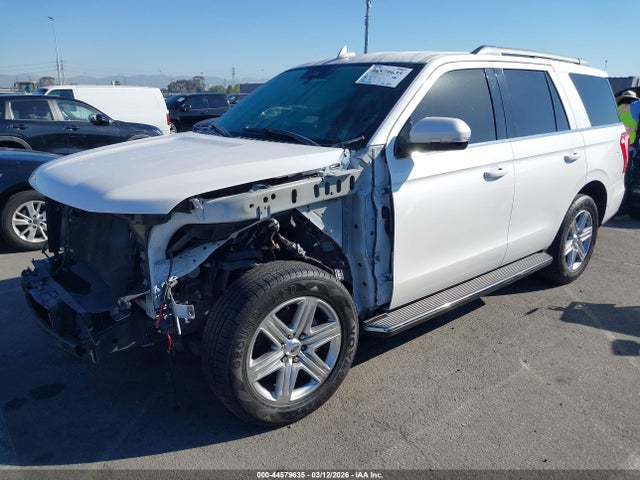 1FMJU1HTXKEA60818 Ford Expedition Xlt