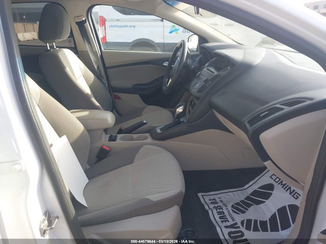 1FADP3K24EL260748 Ford FOCUS SE