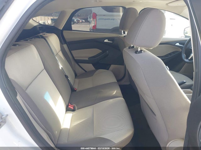 1FADP3K24EL260748 Ford FOCUS SE