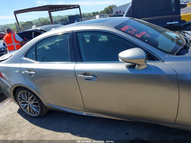 Lexus IS 200T 2016 JTHBA1D21G5018526 Image 13