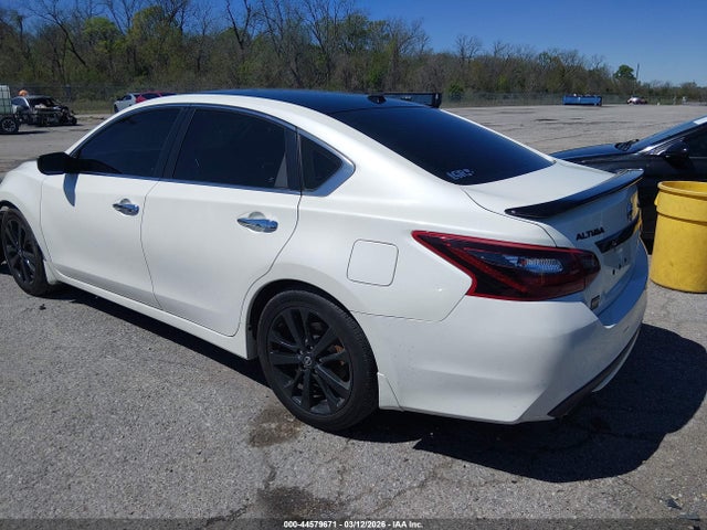 2018 NISSAN ALTIMA 1N4AL3AP7JC246784 Photo 2
