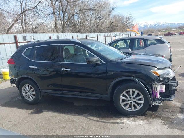KNMAT2MV7HP616892 Nissan ROGUE SV