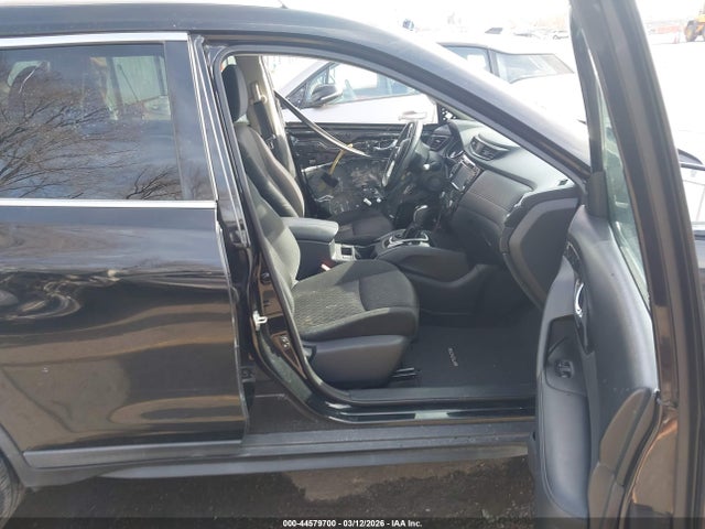 KNMAT2MV7HP616892 Nissan ROGUE SV