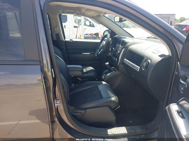 Jeep Compass Latitude 4x4 2017 1C4NJDEB0HD121622 Image 5