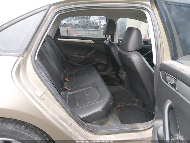 44579723 :رقم المزاد ، 1VWAT7A36FC036311 vin ، 2015 Volkswagen Passat 1.8t Wolfsburg Edition مزاد بيع