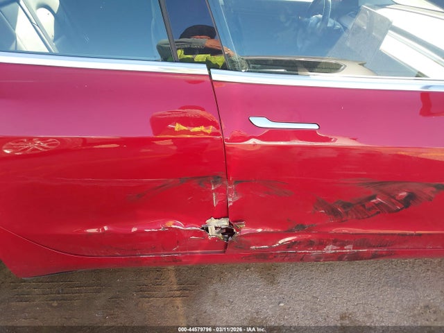 2018 TESLA MODEL 3 5YJ3E1EBXJF187216 Photo 5