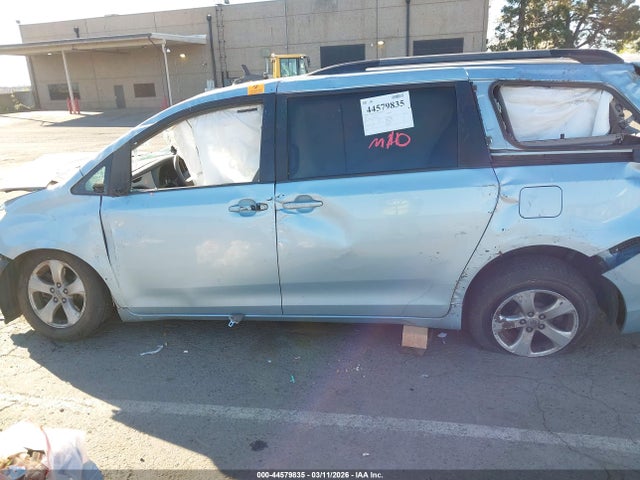Toyota Sienna Le 8 Passenger 2017 5TDKZ3DC5HS842085 Image 15