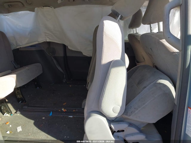 Toyota Sienna Le 8 Passenger 2017 5TDKZ3DC5HS842085 Image 8