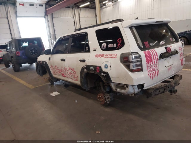 Toyota 4runner Sr5 Premium 2014 JTEBU5JR1E5184782 Image 3