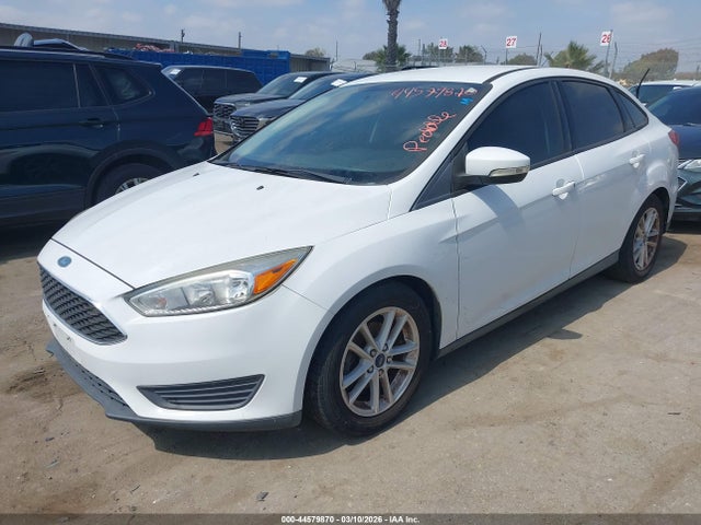 Ford FOCUS SE 2017 1FADP3F22HL304311 Image 2