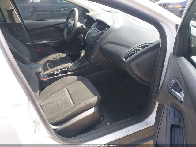 Ford FOCUS SE 2017 1FADP3F22HL304311 Image 5