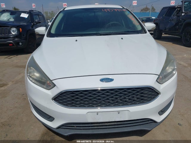 Ford FOCUS SE 2017 1FADP3F22HL304311 Image 6