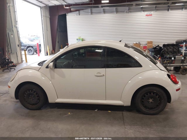 Aukcja sprzedaży 2010 Volkswagen New Beetle 2.5l Final Edition, vin: 3VWPW3AG9AM010032, numer aukcji: 44579874