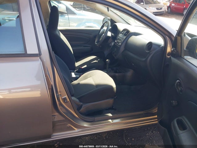 Продажа на аукционе авто 2015 Nissan Versa 1.6 S+, vin: 3N1CN7AP4FL834435, номер лота: 44579909