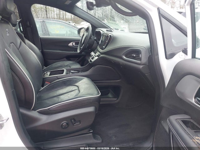 2025 Chrysler Pacifica Limited მანქანა იყიდება აუქციონზე, vin: 2C4RC1GG9SR537823, აუქციონის ნომერი: 44579950