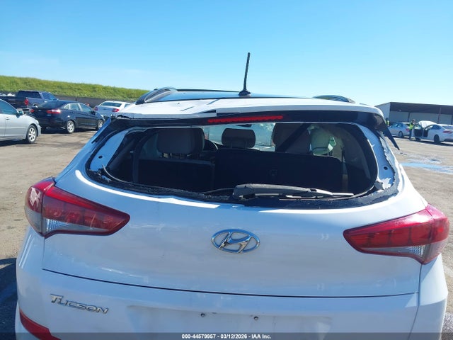 KM8J33A22HU566674 Hyundai Tucson Value