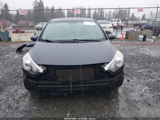 KNAFZ4A88E5211384 KIA FORTE EX
