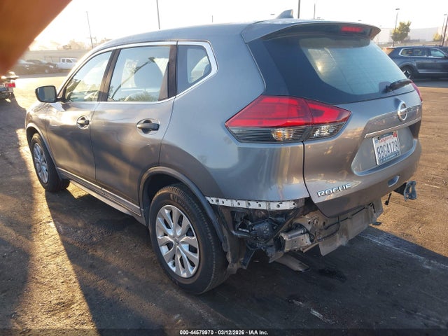 2017 NISSAN ROGUE KNMAT2MT5HP615965 Photo 2