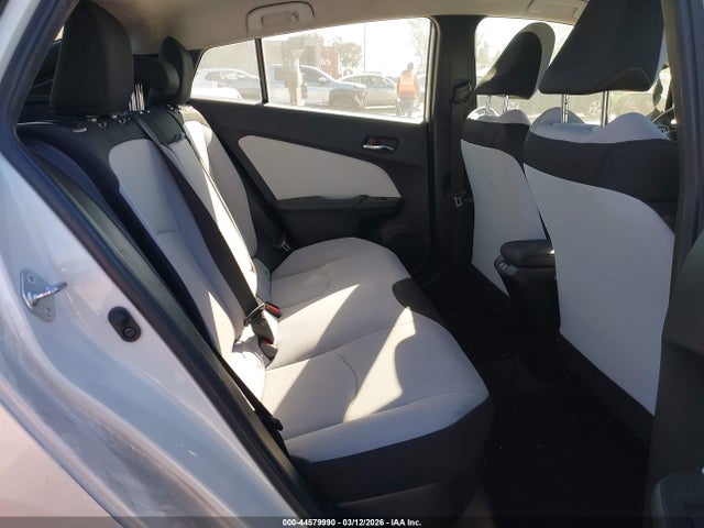 Toyota Prius L Eco 2019 JTDKARFU2K3071402 Image 8
