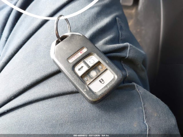 44580012 :رقم المزاد ، 1HGCR2F70HA138809 vin ، 2017 Honda Accord Ex مزاد بيع