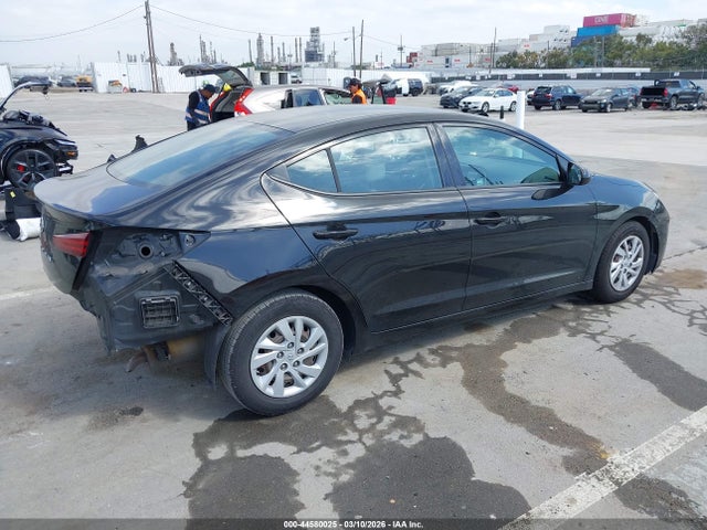 Hyundai ELANTRA SE 2020 5NPD74LF9LH507782 Image 4