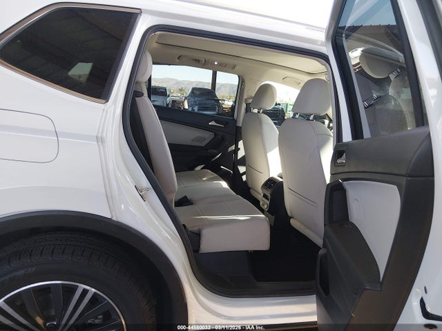 3VV3B7AX1KM041296 Volkswagen Tiguan 2.0t Se/2.0t Sel/2.0t Sel R-line/2.0t Sel R-line Black