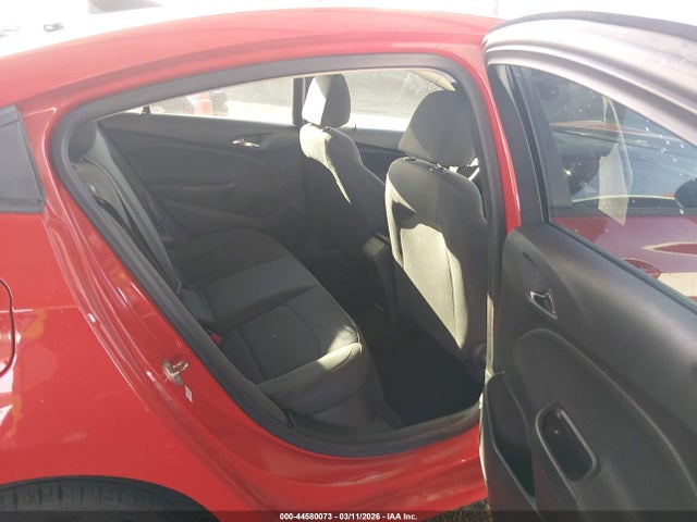 1G1BC5SMXJ7180067 Chevrolet Cruze Ls Auto