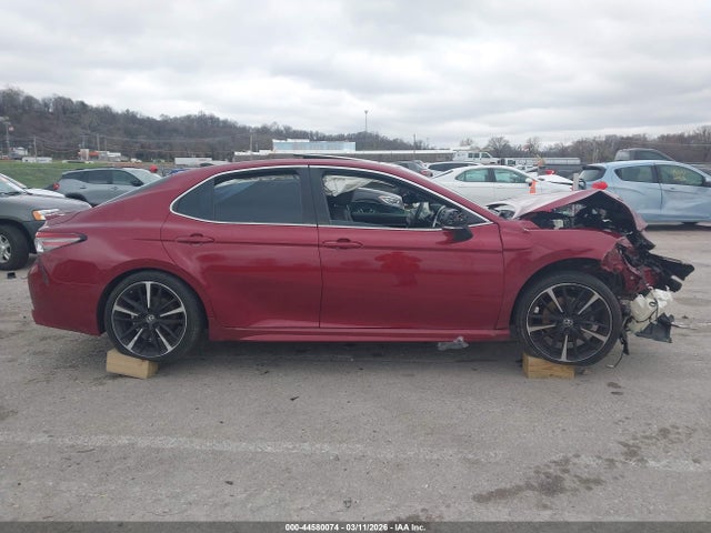 44580074 :رقم المزاد ، 4T1B61HK9JU539743 vin ، 2018 Toyota Camry Xse مزاد بيع