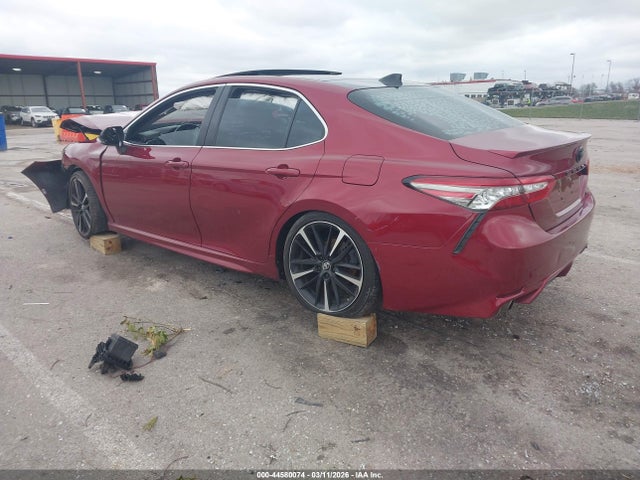 44580074 :رقم المزاد ، 4T1B61HK9JU539743 vin ، 2018 Toyota Camry Xse مزاد بيع