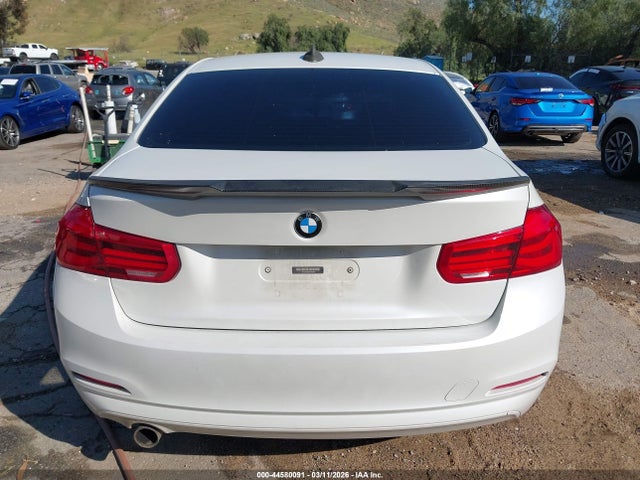 44580091 :رقم المزاد ، WBA8A3C38HK692965 vin ، 2017 Bmw 320i Xdrive مزاد بيع