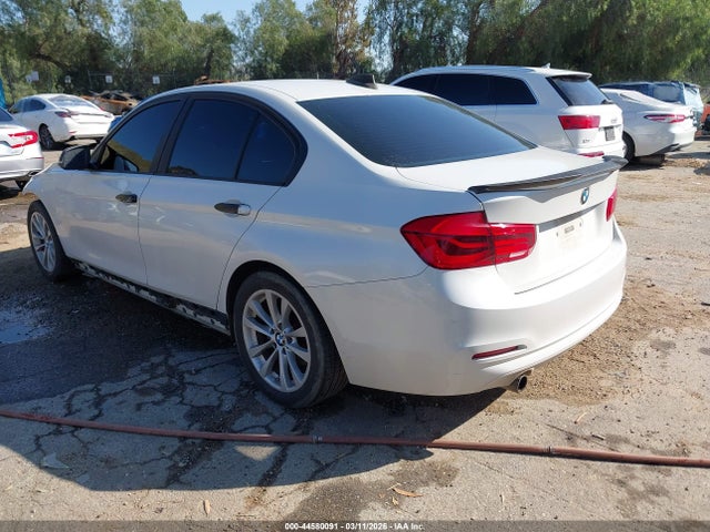 44580091 :رقم المزاد ، WBA8A3C38HK692965 vin ، 2017 Bmw 320i Xdrive مزاد بيع