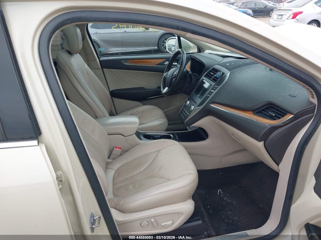 Auction sale of the 2018 Lincoln Mkc Select, vin: 5LMCJ2D98JUL07157, lot number: 44580093