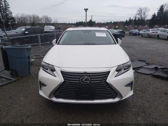JTHBW1GG1H2145577 Lexus ES 300H