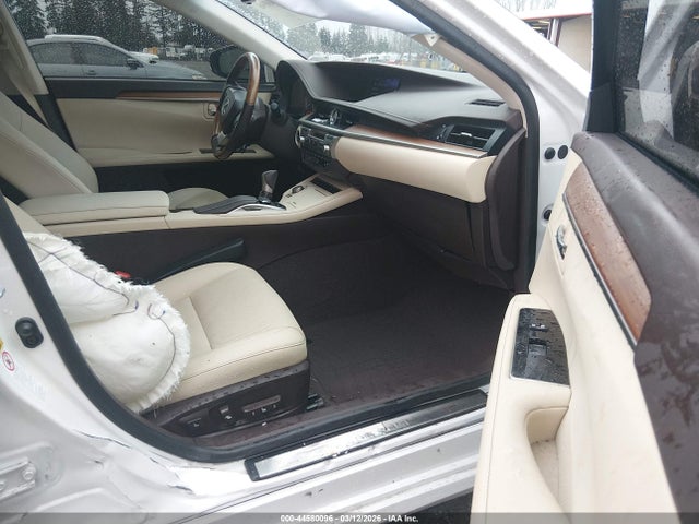 JTHBW1GG1H2145577 Lexus ES 300H
