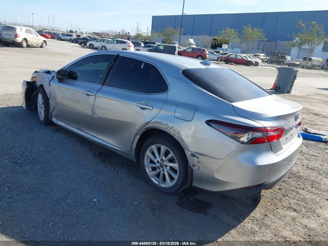 4T1C11AKXMU468666 Toyota CAMRY LE