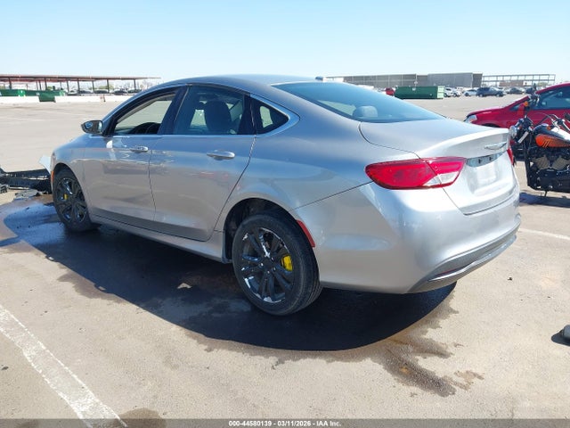2016 CHRYSLER 200 1C3CCCAB2GN106568 Photo 2
