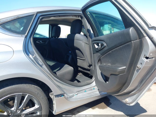2016 CHRYSLER 200 1C3CCCAB2GN106568 Photo 7