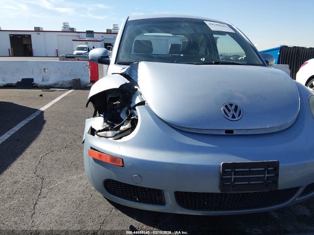 Продажа на аукционе авто 2010 Volkswagen New Beetle 2.5l Final Edition, vin: 3VWPW3AG0AM009464, номер лота: 44580145