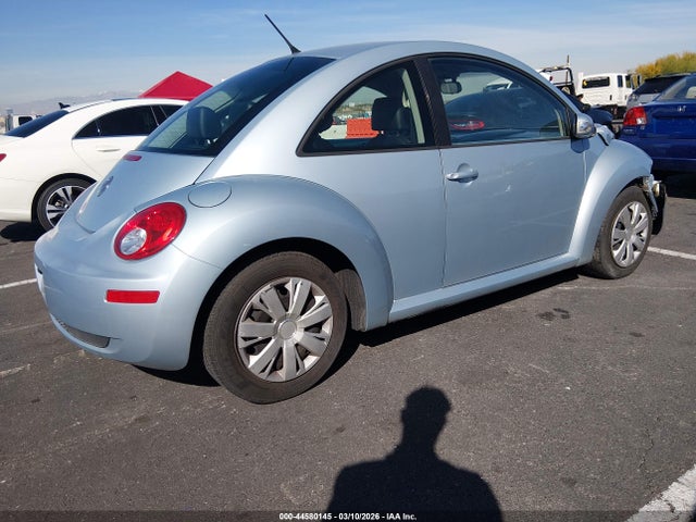 Продажа на аукционе авто 2010 Volkswagen New Beetle 2.5l Final Edition, vin: 3VWPW3AG0AM009464, номер лота: 44580145