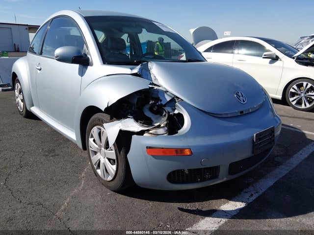 Продажа на аукционе авто 2010 Volkswagen New Beetle 2.5l Final Edition, vin: 3VWPW3AG0AM009464, номер лота: 44580145