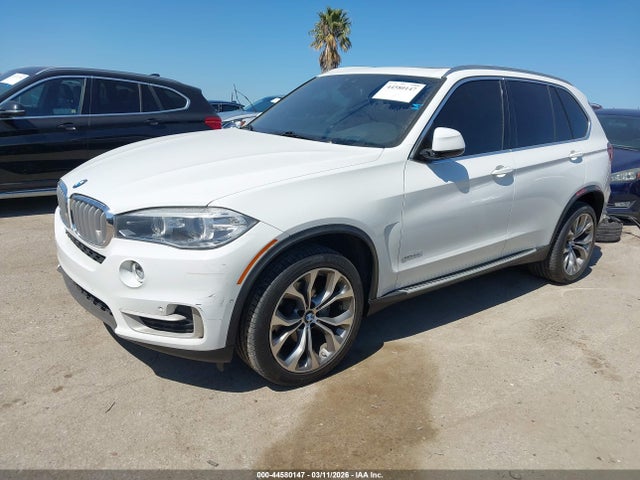2018 BMW X5 5UXKR0C50J0X89403 Photo 1