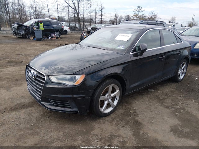 2015 AUDI A3 WAUBFGFF4F1068166 Photo 1