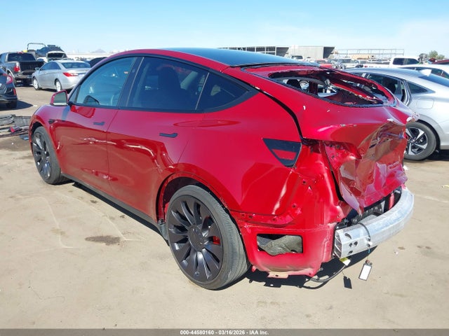 2024 TESLA MODEL Y 7SAYGDEF8RF158588 Photo 2