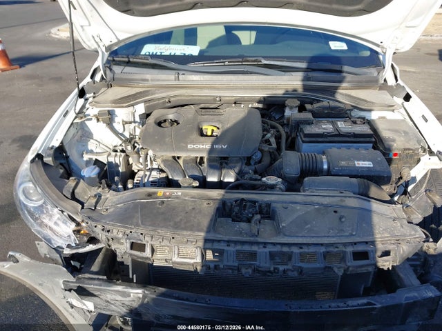 5NPD84LFXJH224317 Hyundai ELANTRA SEL