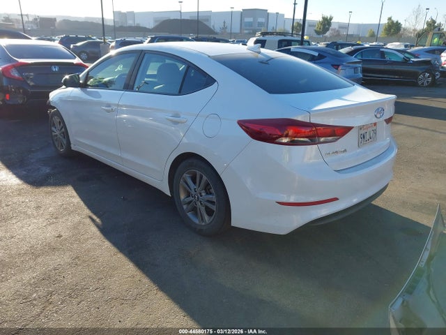 5NPD84LFXJH224317 Hyundai ELANTRA SEL