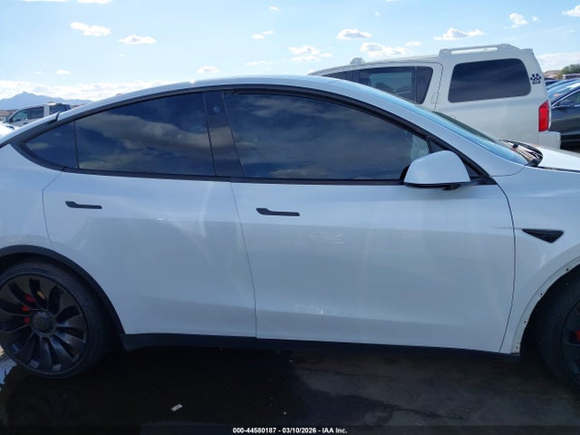 44580187 :رقم المزاد ، 7SAYGDEF6NF521156 vin ، 2022 Tesla Model Y Performance Dual Motor All-wheel Drive مزاد بيع