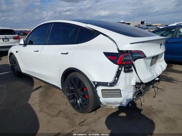 2022 TESLA MODEL Y 7SAYGDEF6NF521156 Photo 2