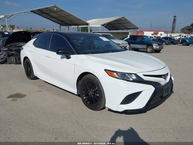2018 Toyota Camry Se მანქანა იყიდება აუქციონზე, vin: JTNB11HK3J3005643, აუქციონის ნომერი: 44580211