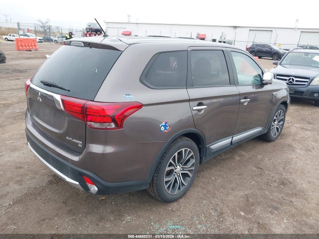 2016 MITSUBISHI OUTLANDER JA4AD3A33GZ006409 Photo 3