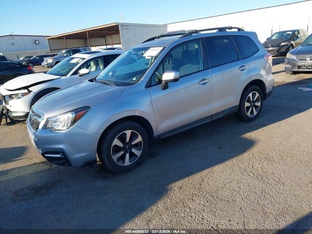 Subaru Forester 2.5i Premium 2017 JF2SJAGC5HH430892 Image 2